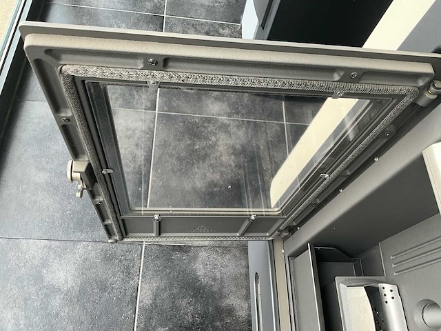 Piazzetta p937 pelletkachel - ongebruikt (toonzaalmodel) - afbeelding 3 van  12