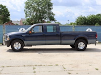 Pick up ford f-350 super duty benzine 264pk 2004