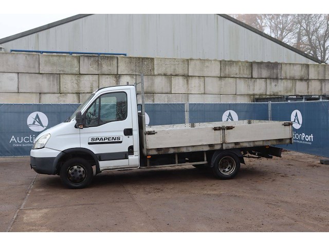 Pick-up met laadbak iveco 50c15 diesel 2011 - afbeelding 1 van  1