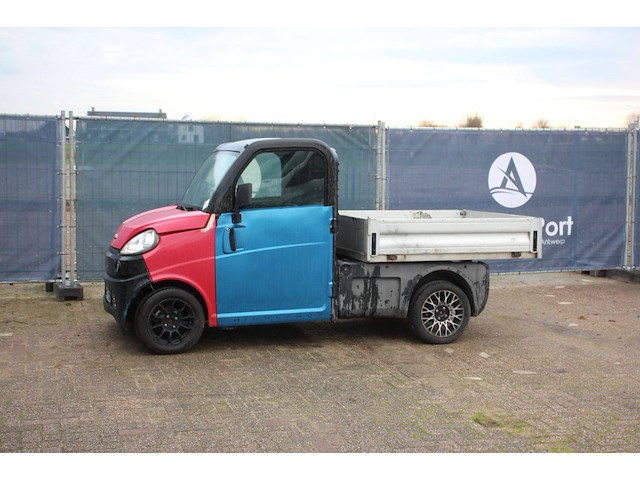 Pick-up met laadbak ligier diesel - afbeelding 1 van  1