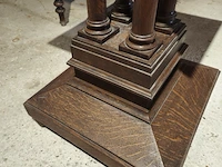 Piedestal uit klooster - afbeelding 2 van  3