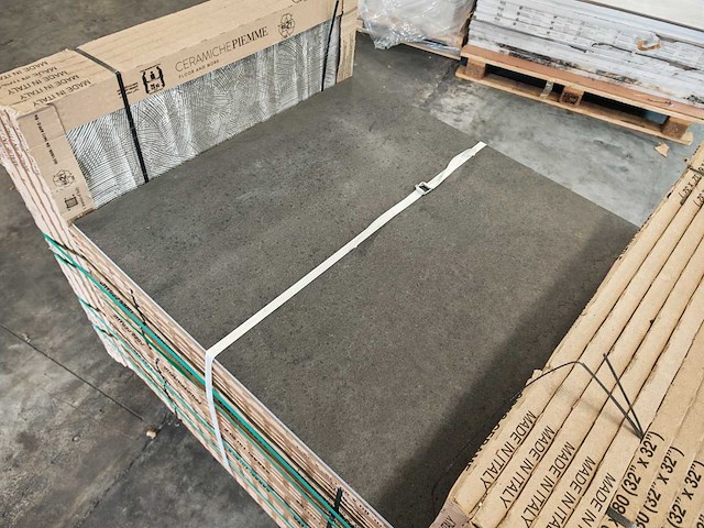 Piemme pitch black mat 80x80 cm tegel 53,12 m² - afbeelding 3 van  8