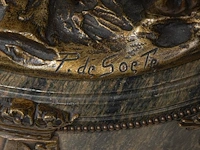 Pierre de soete (1886-1948), "la défense du drapeau", bronze and polychrome bronze on a marble base. height: 58 cm. (22.82 in.), diameter: 31 cm. (12.19 in.) - afbeelding 2 van  19