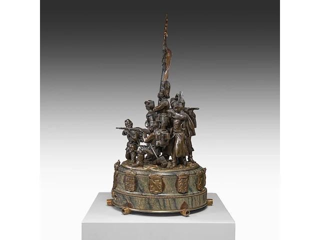 Pierre de soete (1886-1948), "la défense du drapeau", bronze and polychrome bronze on a marble base. height: 58 cm. (22.82 in.), diameter: 31 cm. (12.19 in.) - afbeelding 15 van  19
