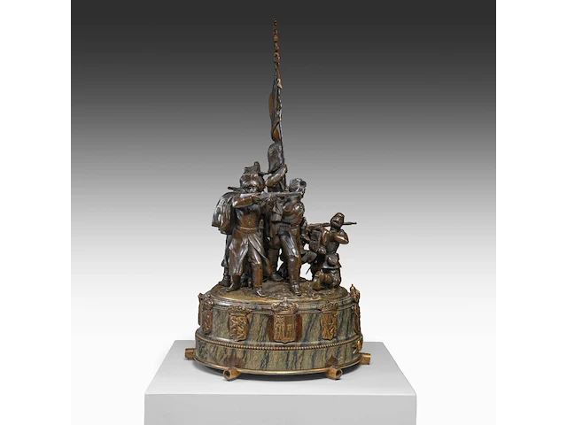 Pierre de soete (1886-1948), "la défense du drapeau", bronze and polychrome bronze on a marble base. height: 58 cm. (22.82 in.), diameter: 31 cm. (12.19 in.) - afbeelding 18 van  19