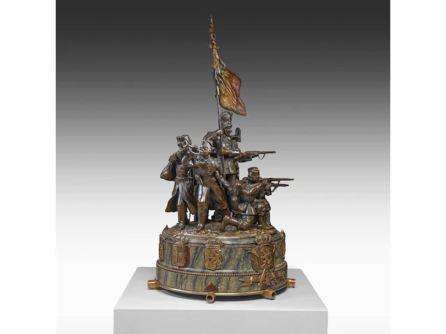 Pierre de soete (1886-1948), "la défense du drapeau", bronze and polychrome bronze on a marble base. height: 58 cm. (22.82 in.), diameter: 31 cm. (12.19 in.) - afbeelding 19 van  19