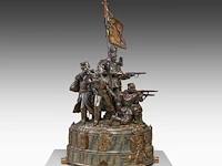 Pierre de soete (1886-1948), "la défense du drapeau", bronze and polychrome bronze on a marble base. height: 58 cm. (22.82 in.), diameter: 31 cm. (12.19 in.) - afbeelding 19 van  19