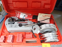 Pijpbuimachine robend - afbeelding 1 van  3