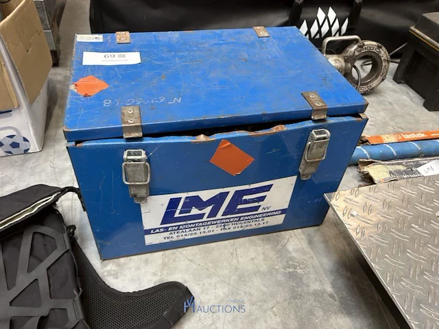 Pijpsnijonderdelen in metalen opbergkoffer - afbeelding 1 van  4