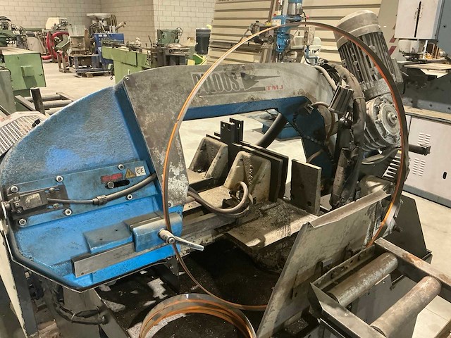 Pilous arg 300 cf-nc cnc metalen horizontale bandzaagmachine - afbeelding 12 van  12