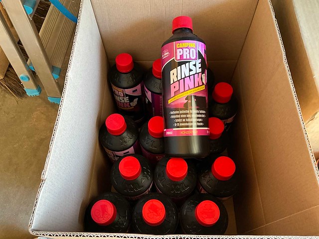 Pingi camping pro sanitaire vloeistof voor het spoelwater reservoir 750ml (15x) - afbeelding 1 van  6