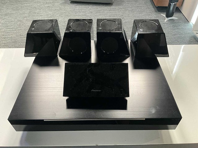 Pioneer blurayspeler en surround speakers - afbeelding 6 van  13