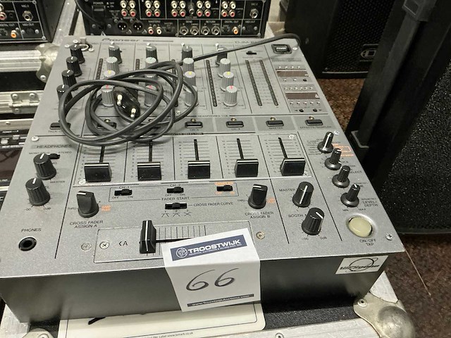 Pioneer djm-600 analoge mengtafel - afbeelding 1 van  3