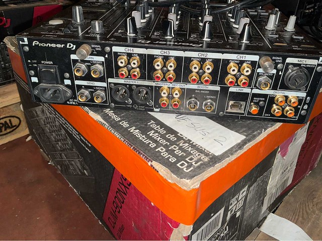 Pioneer djm 900 nxs2 dj-mixer - afbeelding 4 van  5