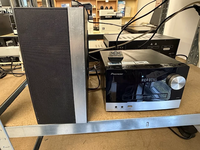 Pioneer radio/cd systeem - afbeelding 1 van  4