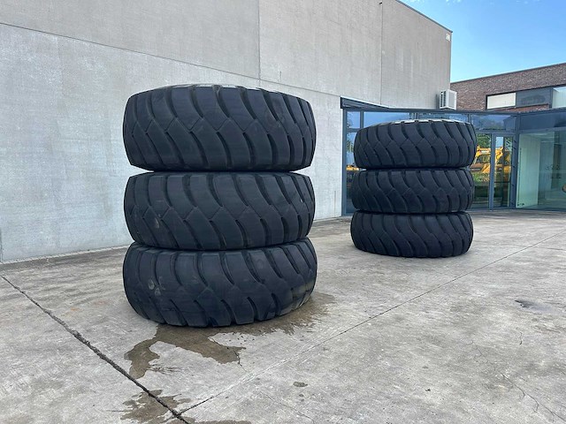 Pirelli - rm99 - 6 x dumperbanden - afbeelding 2 van  5