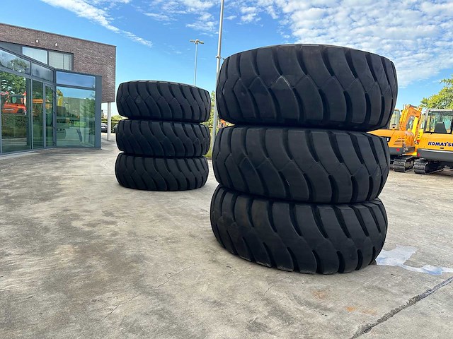 Pirelli - rm99 - 6 x dumperbanden - afbeelding 4 van  5