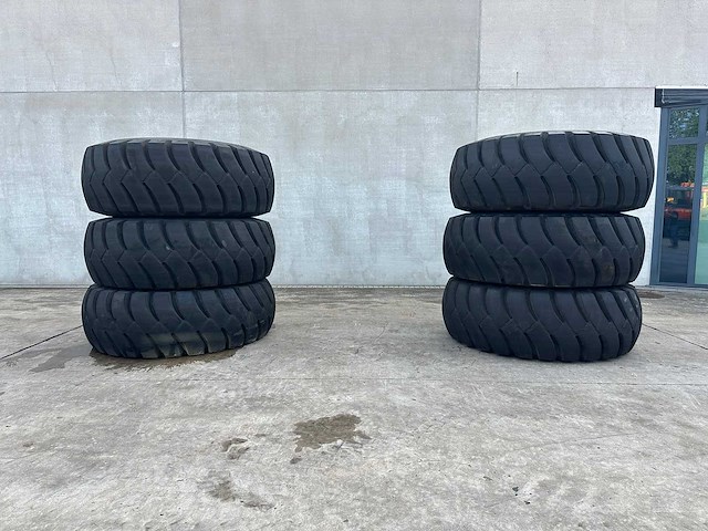 Pirelli - rm99 - 6 x dumperbanden - afbeelding 1 van  16