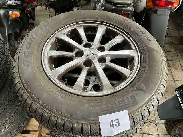 Pirelli scorpion winter autoband (4x) - afbeelding 5 van  6