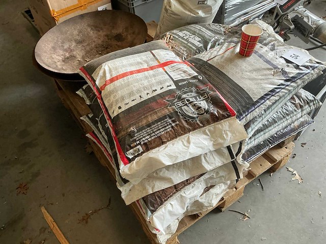 Pit boss diverse woodpellets voor pelletkachel (10x) - afbeelding 2 van  4