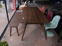 Pitcher eettafel of vergadertafel van seuren tafels in massief hout met schuin onderstel 100x260 cm met bijpassende pitcher zitbank 200 cm lengte en 47 cm hoogte (6)