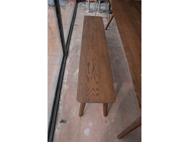 Pitcher eettafel of vergadertafel van seuren tafels in massief hout met schuin onderstel 100x260 cm met bijpassende pitcher zitbank 200 cm lengte en 47 cm hoogte (6) - afbeelding 7 van  8