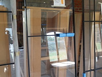 Pivoterende stalen deur met glas - afbeelding 2 van  3