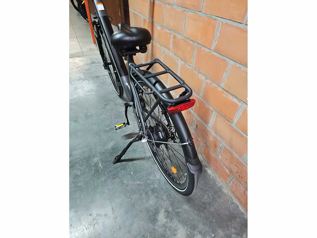 Pixar - city - elektrische fiets - afbeelding 8 van  9