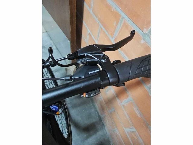 Pixar - city - elektrische fiets - afbeelding 6 van  9