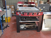 Pizza oven op gas ggm gastro op metalen onderstel afm. 140x120 (1)