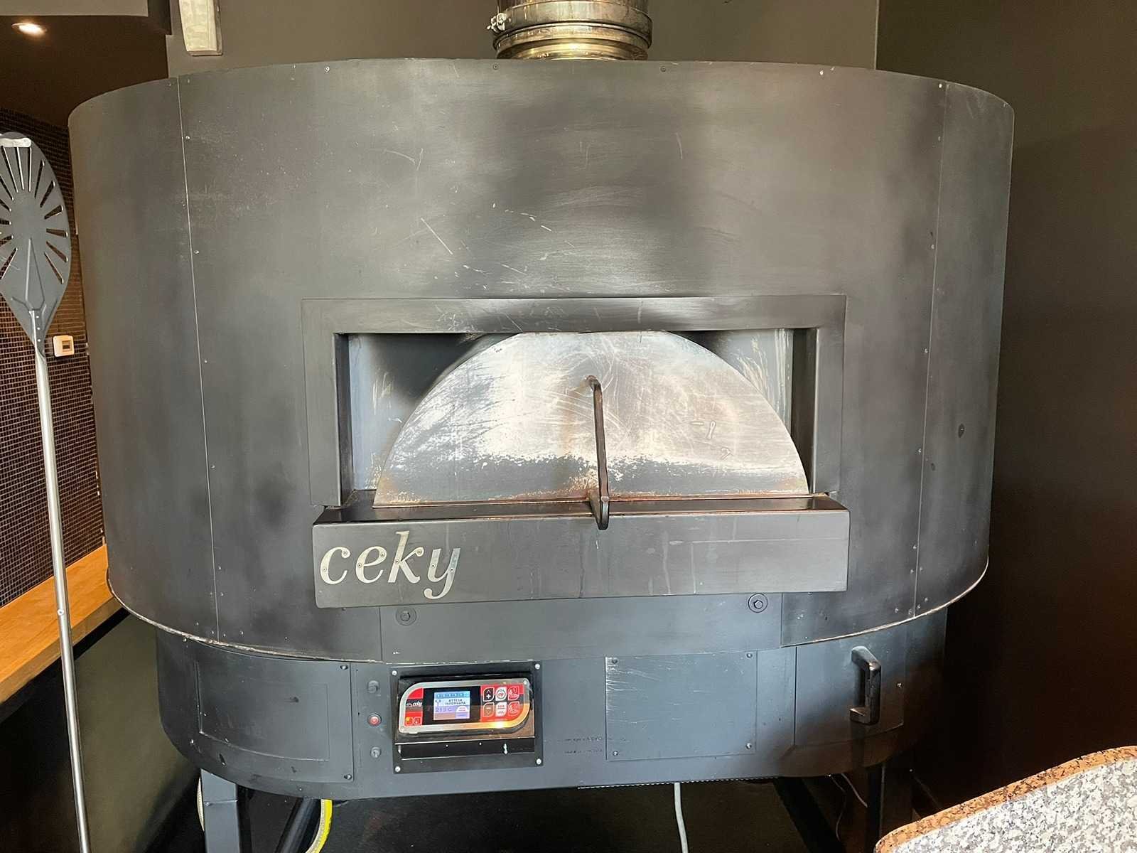 Pizzaoven en horecamateriaal
