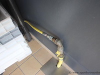 Pizzaoven, rvs uitvoering, met stenen bakvloer, met schouw, met gasaansluiting + hout, werking niet gekend - afbeelding 4 van  5