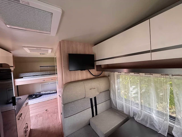 Pla 235 camper - afbeelding 10 van  24