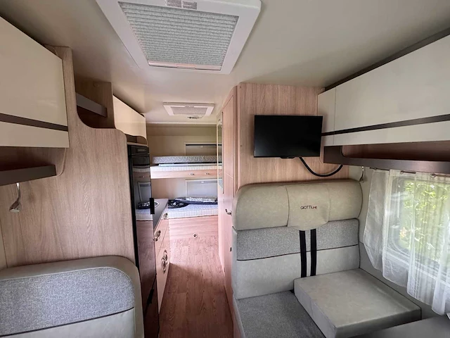 Pla 235 camper - afbeelding 11 van  24