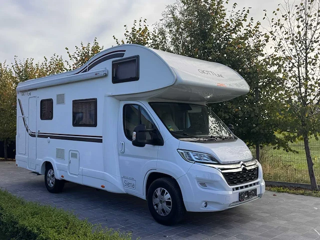 Pla 235 camper - afbeelding 1 van  24