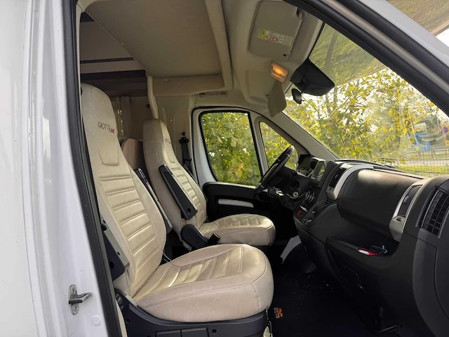 Pla 235 camper - afbeelding 20 van  24
