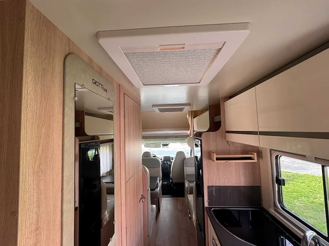 Pla 235 camper - afbeelding 23 van  24