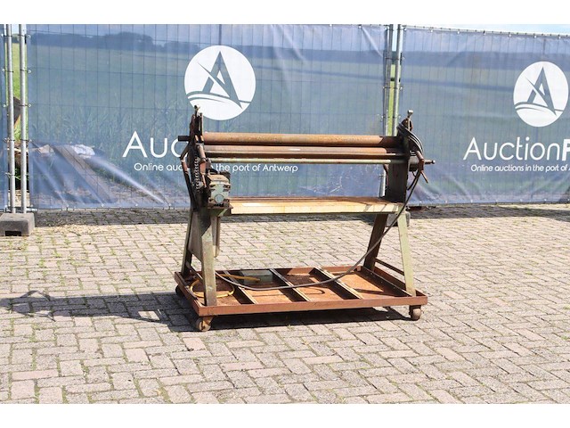 Plaatrolmachine elektrisch met 3 rollen - afbeelding 1 van  1