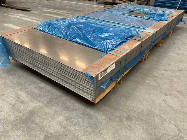 Plaatstaal 2500x1115x2,50mm (70x) - afbeelding 1 van  1