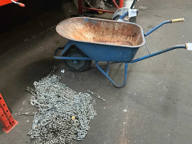 Plaatstalen kruiwagen - afbeelding 1 van  4