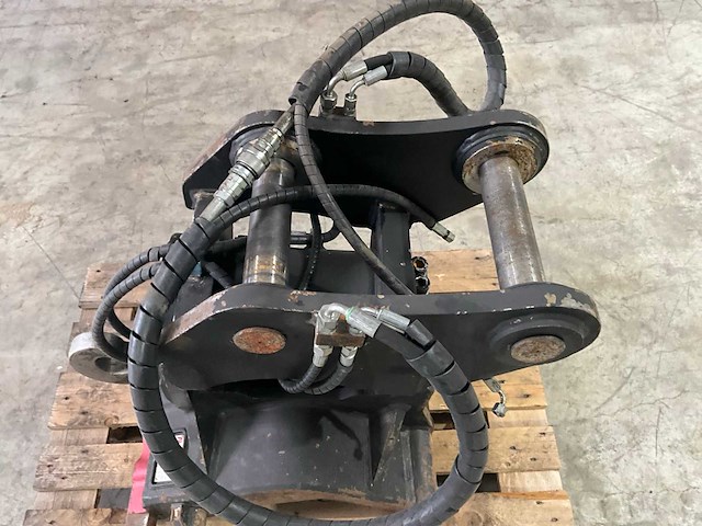 Pladdet pt9 - graafbak - 2022 - afbeelding 2 van  17