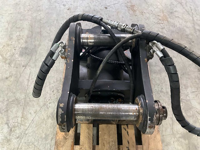 Pladdet pt9 - graafbak - 2022 - afbeelding 3 van  17