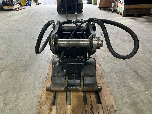 Pladdet pt9 - graafbak - 2022 - afbeelding 12 van  17