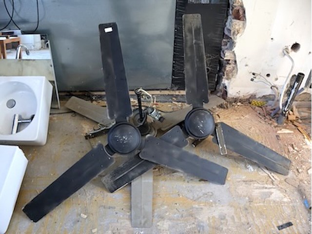 Plafondventilator (x3) - afbeelding 1 van  3