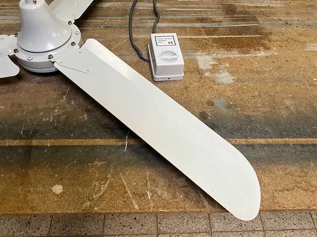 Plafondventilator - afbeelding 4 van  5