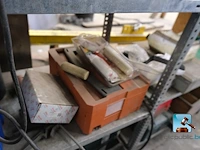Plank met inhoud - afbeelding 6 van  11