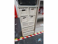 Plank met inhoud - afbeelding 2 van  6