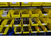 Plank met tuitbakken en inhoud - afbeelding 6 van  16