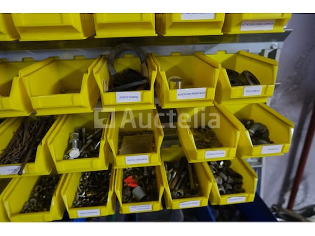 Plank met tuitbakken en inhoud - afbeelding 7 van  16