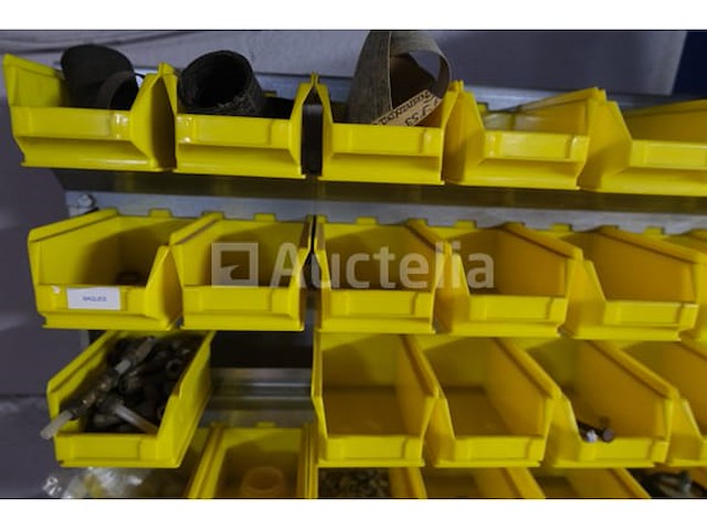 Plank met tuitbakken en inhoud - afbeelding 8 van  16